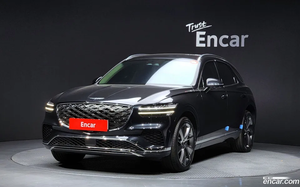 Genesis GV70 2.5T AWD 2025 — фото 1, купить с доставкой в Москву