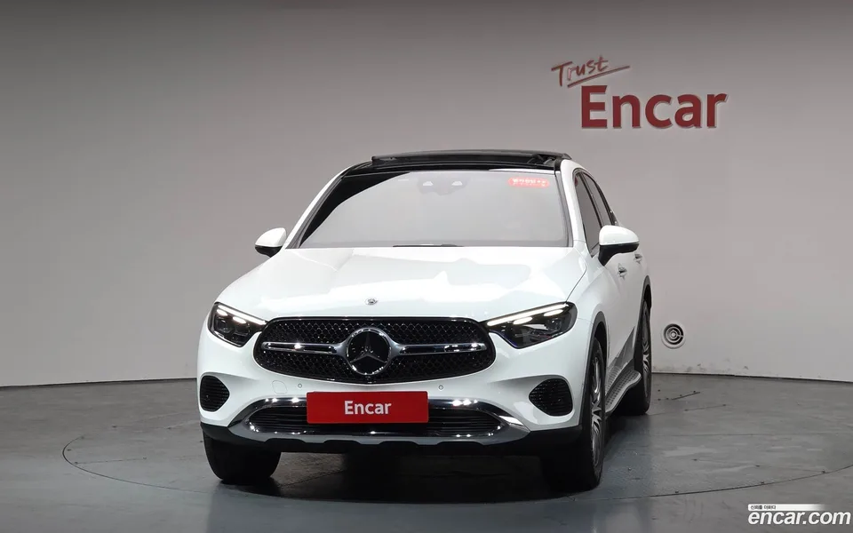 Mercedes-Benz GLC-Class GLC300 4MATIC 2024 — миниатюра 3