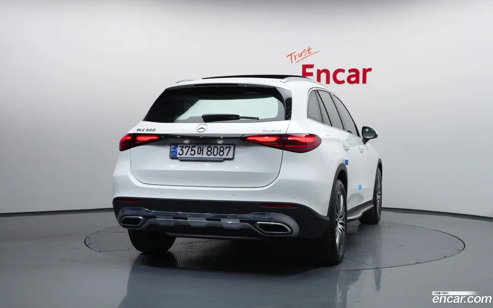 Mercedes-Benz GLC-Class GLC300 4MATIC 2024 — миниатюра 4