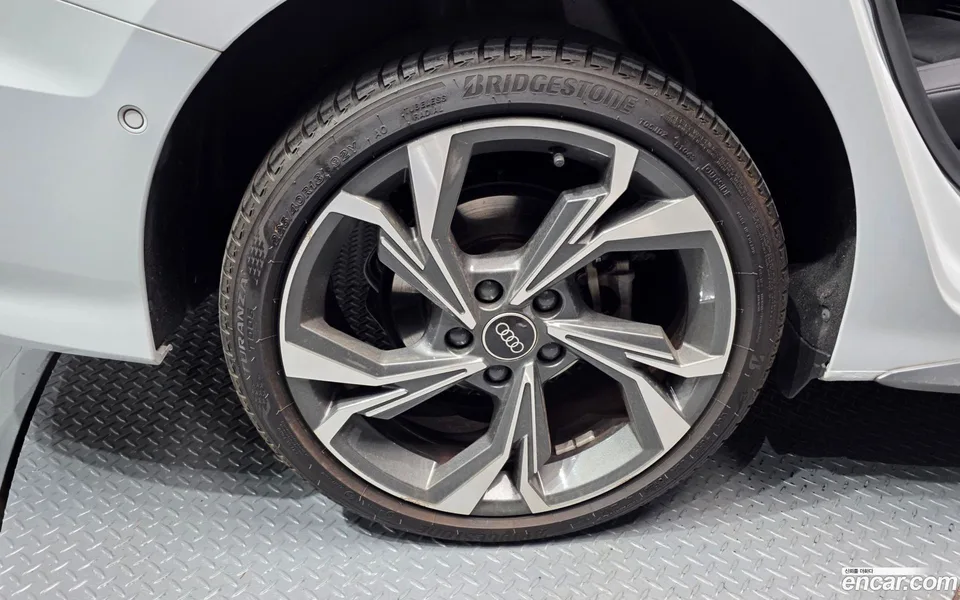 Audi A3 (8Y) 40 TFSI 2023 — миниатюра 5