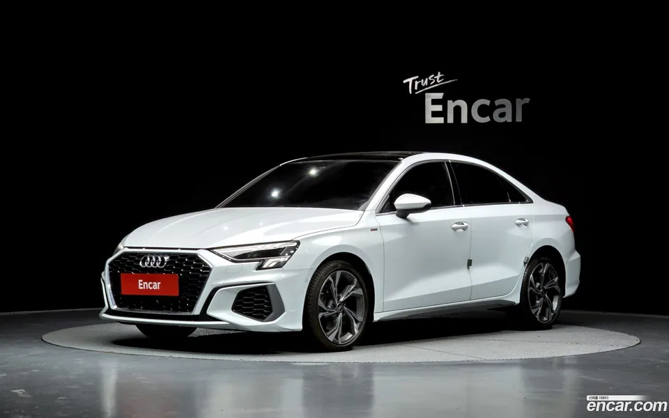 Audi A3 (8Y) 40 TFSI 2023 — фото 1, купить с доставкой в Москву