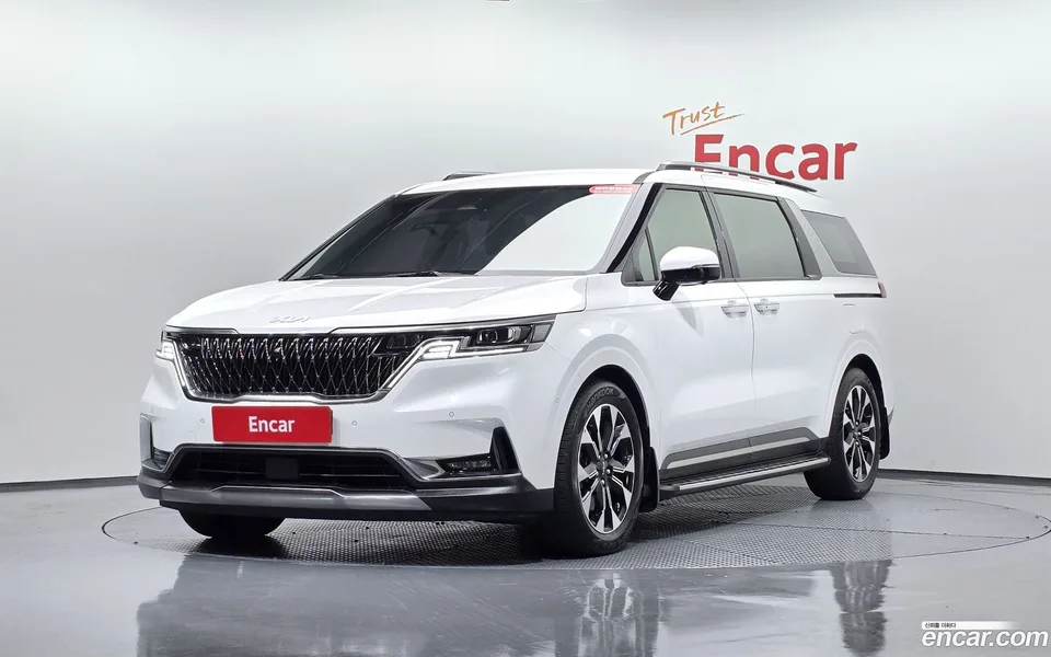 Kia Carnival 7 2022 — фото 1, купить с доставкой в Москву