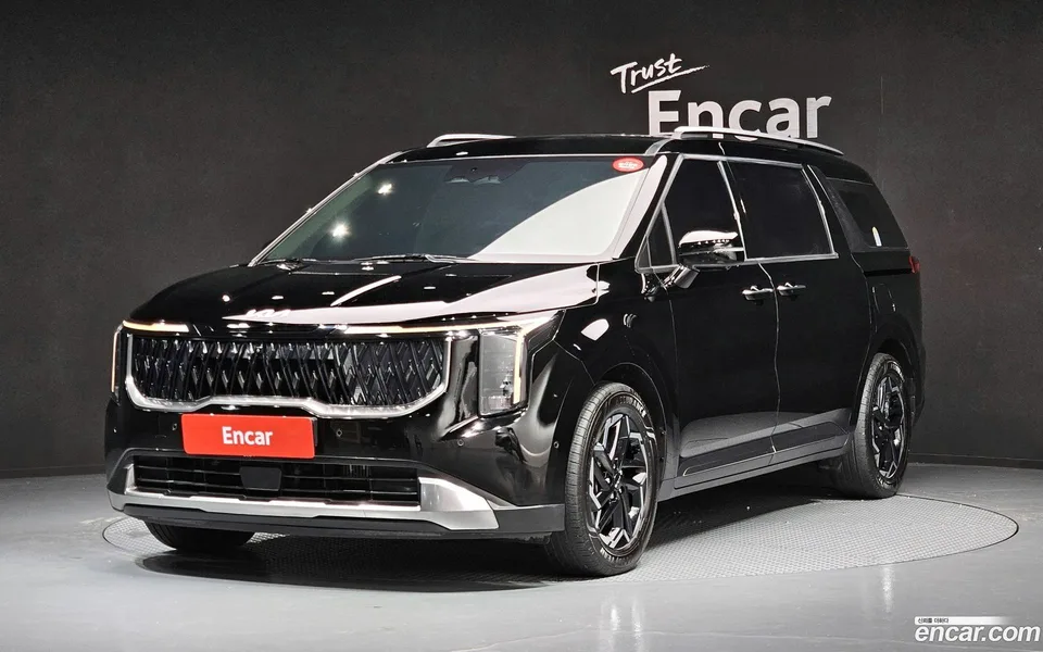 Kia Carnival 9 2024 — photo 1, buy with delivery to Moscow