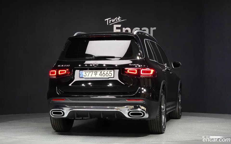 Mercedes-Benz GLB-Class GLB250 4MATIC 2022 — миниатюра 4
