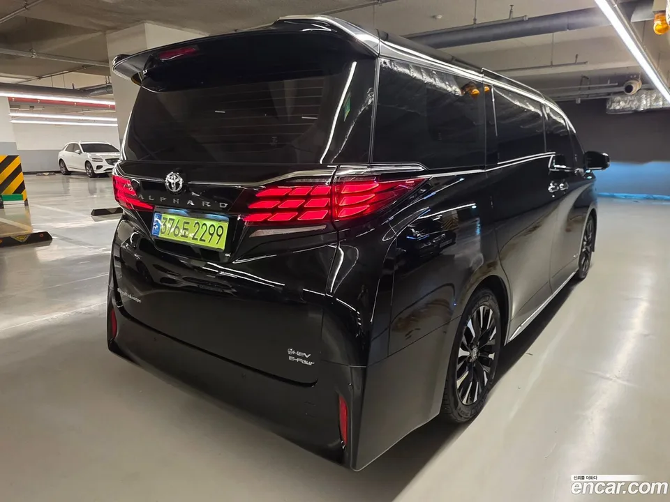 Toyota Alphard 2.5 HEV AWD 2024 — миниатюра 3
