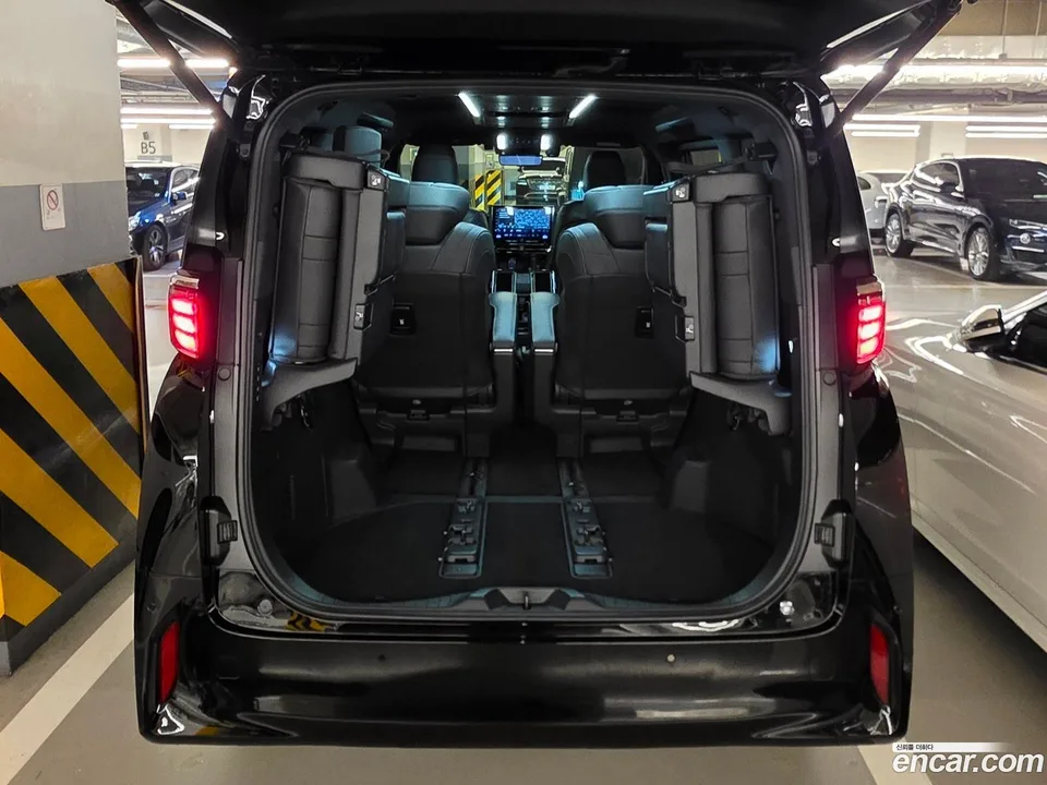 Toyota Alphard 2.5 HEV AWD 2024 — миниатюра 5
