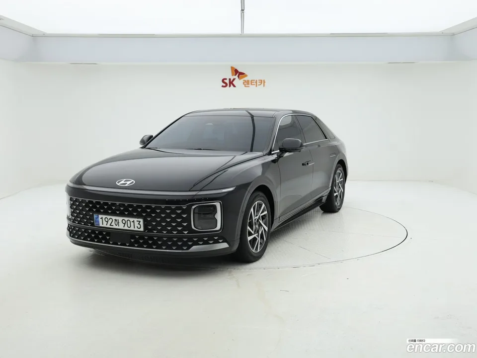 Hyundai Grandeur 2.5 2WD 2023 — фото 1, купить с доставкой в Москву