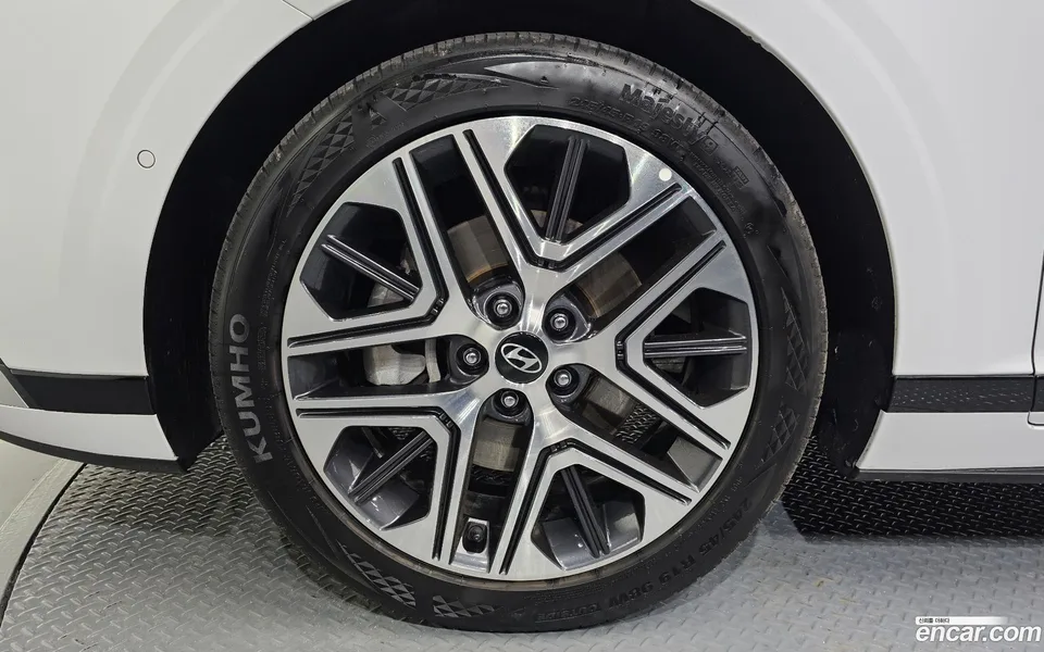 Hyundai Grandeur 2.5 2WD 2024 — миниатюра 2