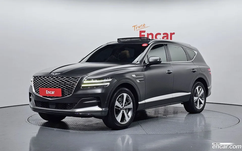 Genesis GV80 2.5T 2WD 2023 — фото 1, купить с доставкой в Москву