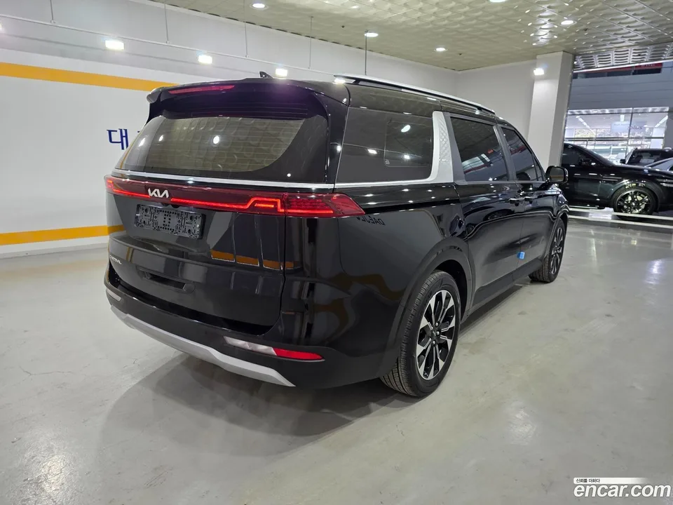 Kia Carnival 9 2022 — миниатюра 2