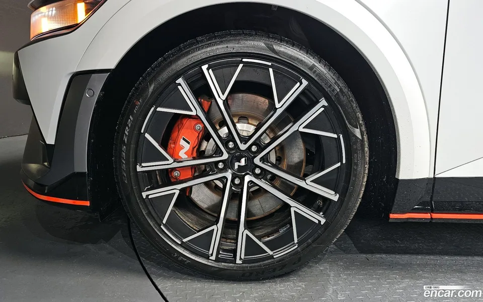 Hyundai Ioniq 5 N 2025 — миниатюра 5