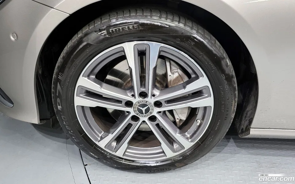 Mercedes-Benz E-Class E350 4MATIC 2022 — миниатюра 2