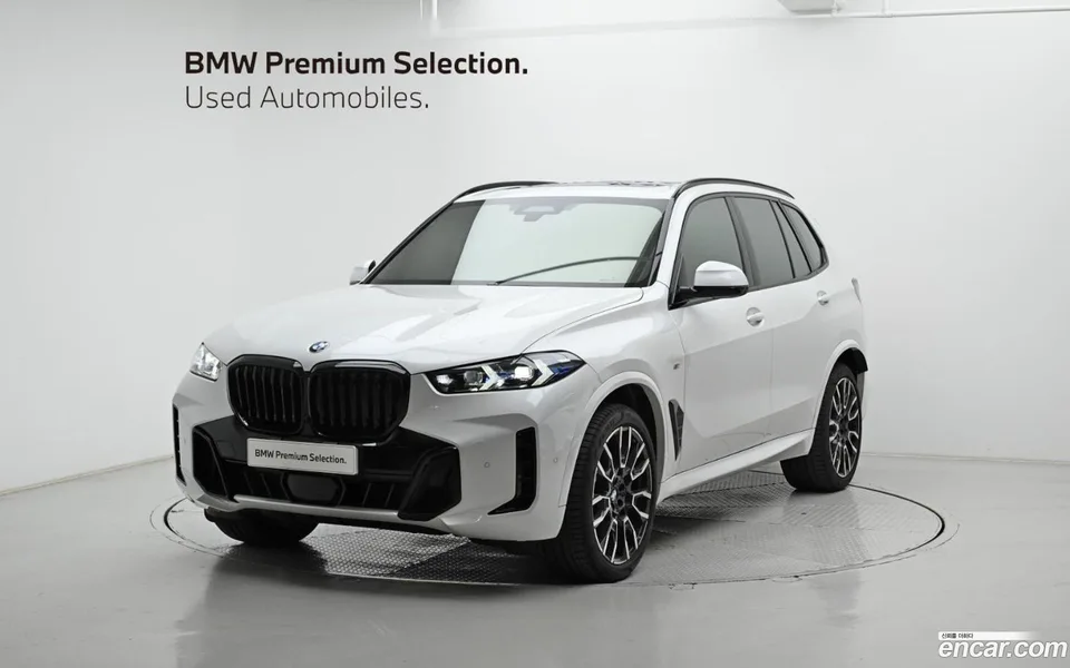 BMW X5 xDrive 30d M 2025 — фото 1, купить с доставкой в Москву