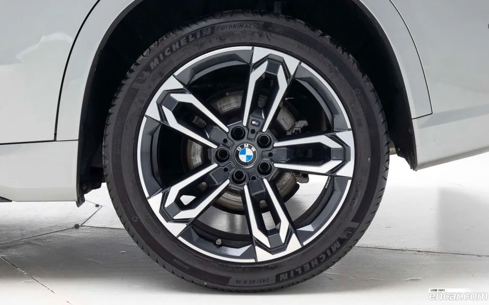 BMW X1 sDrive 20i M 2023 — миниатюра 2