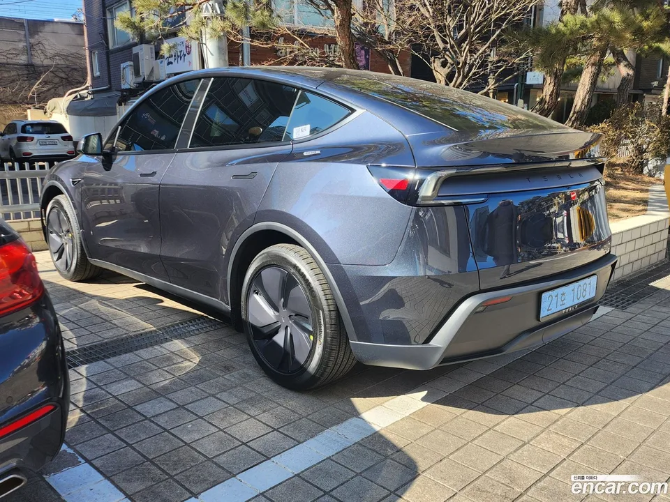 Tesla Model Y RWD 2026 — миниатюра 4