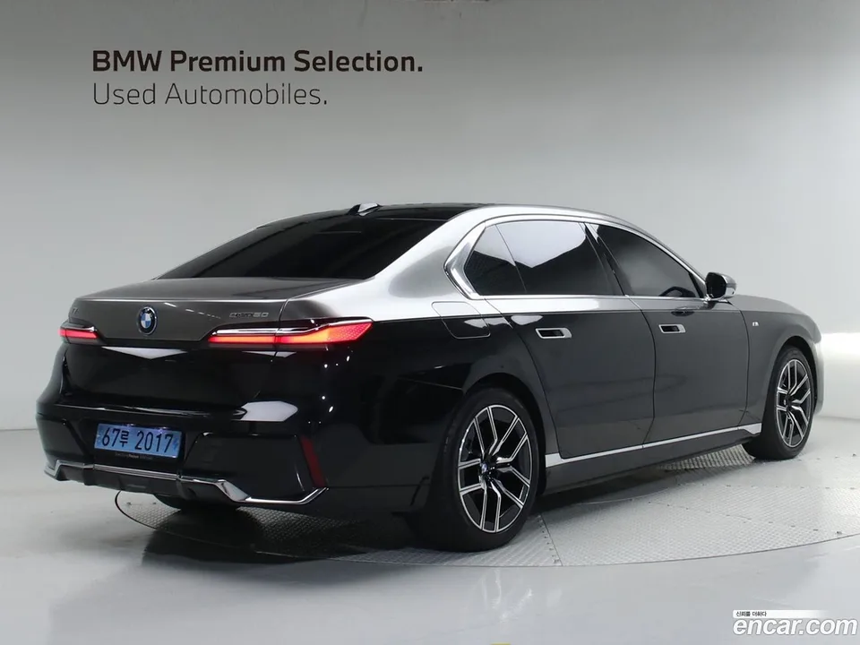 BMW i7 eDrive 50 M 2023 — миниатюра 4