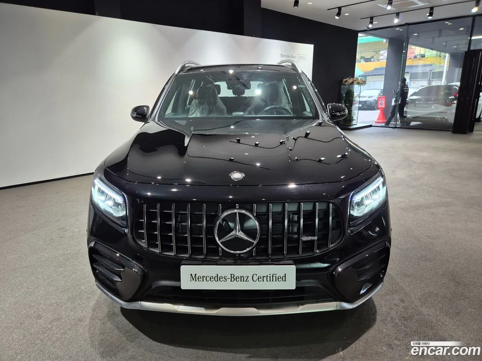Mercedes-Benz GLB-Class AMG GLB35 4MATIC 2025 — миниатюра 3
