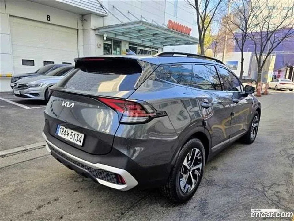 Kia Sportage Hybrid 2WD 2023 — миниатюра 4