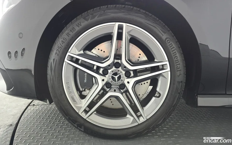 Mercedes-Benz CLA-Class CLA250 4MATIC 2024 — миниатюра 2