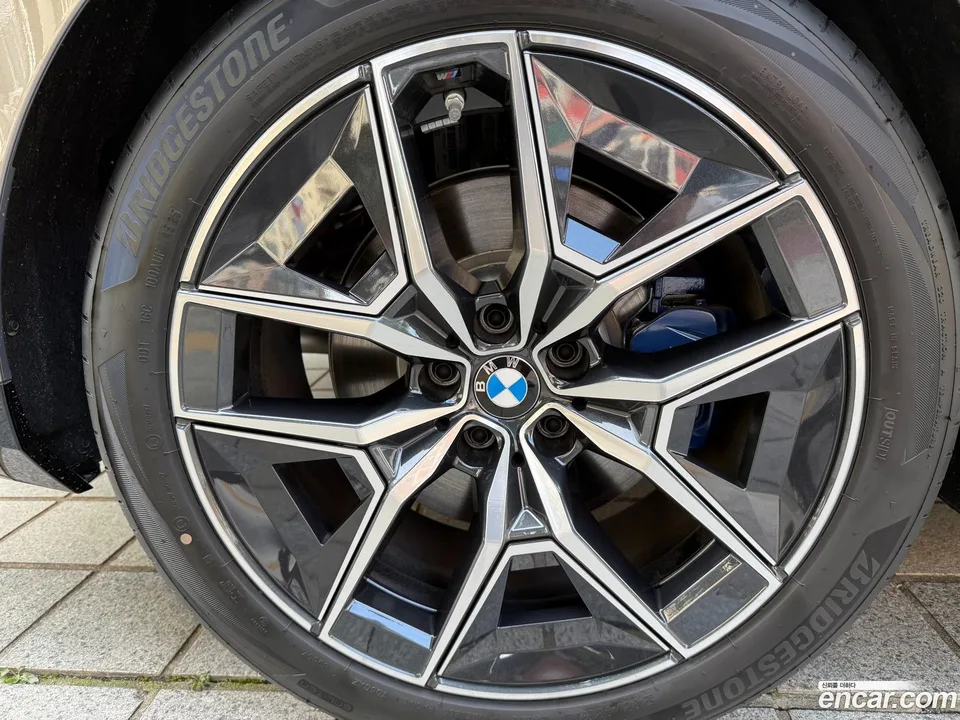 BMW 5 Series 520i M 2025 — миниатюра 2