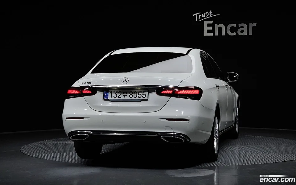 Mercedes-Benz E-Class E250 2023 — миниатюра 4