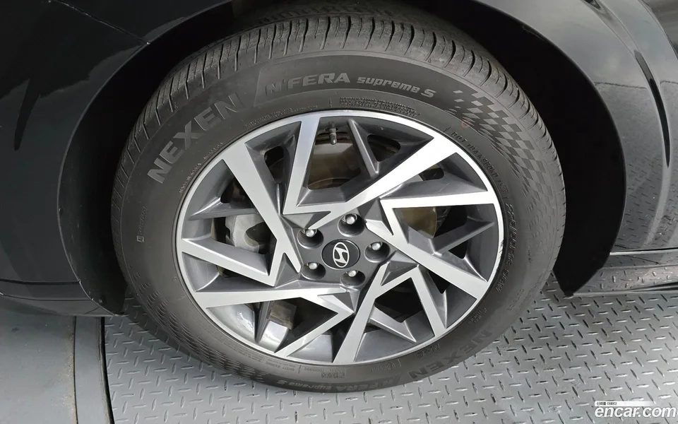Hyundai Grandeur 2.5 2WD 2023 — миниатюра 2