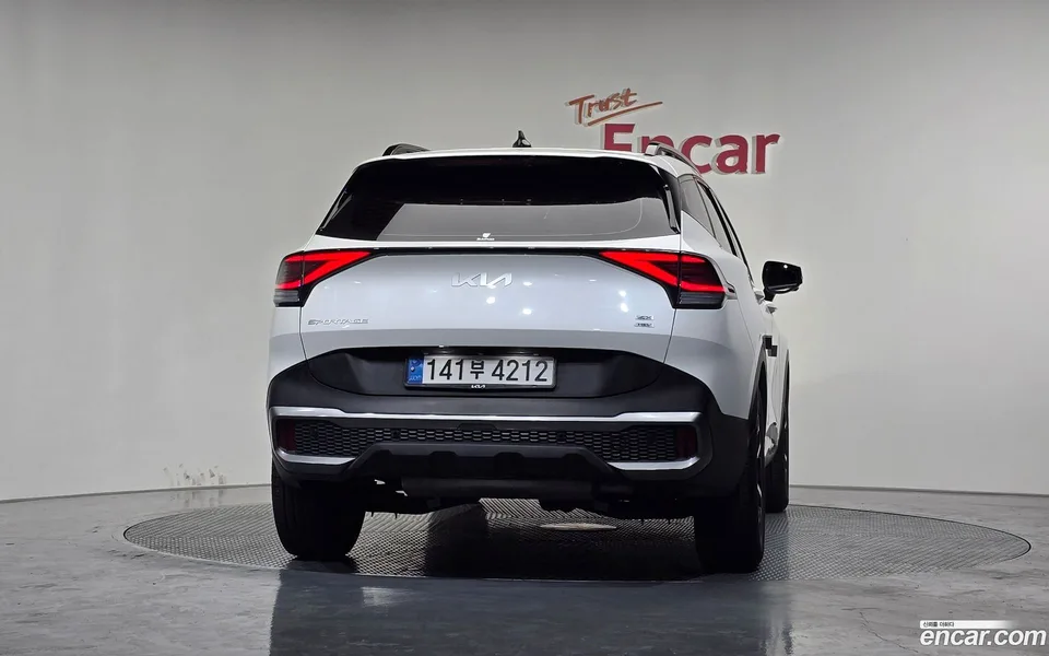 Kia Sportage Hybrid 4WD 2023 — миниатюра 4