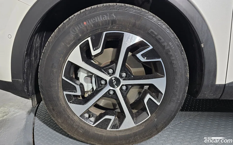 Kia Sportage Hybrid 4WD 2023 — миниатюра 5