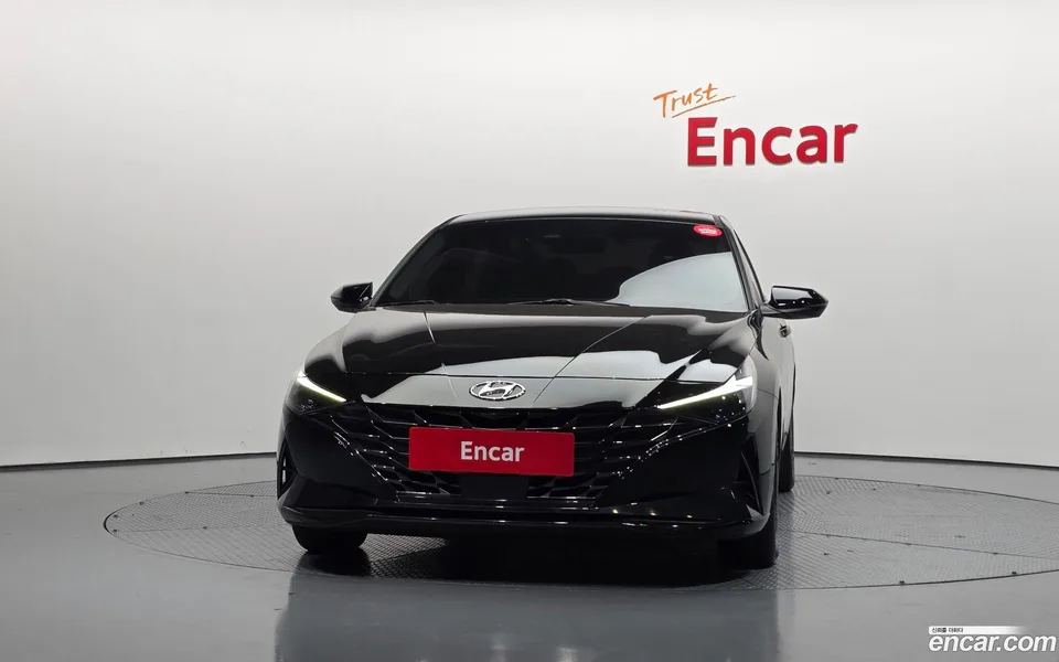 Hyundai Avante Hybrid 2022 — миниатюра 3