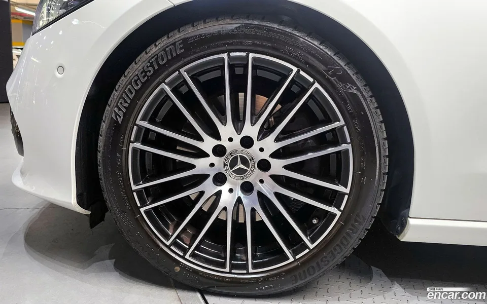 Mercedes-Benz C-Class C300 4MATIC 2024 — миниатюра 5