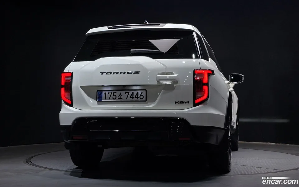 KG Mobility Torres 1.5 2WD 2023 — thumbnail 4