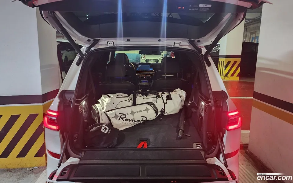 BMW X7 xDrive 40i M 6 2023 — миниатюра 3
