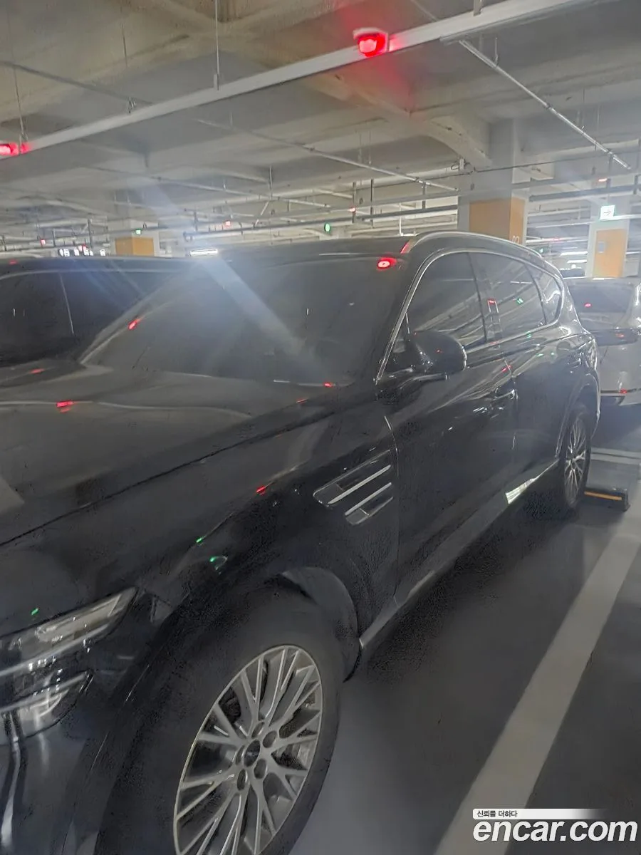 Genesis GV80 2.5T 2WD 2024 — фото 1, купить с доставкой в Москву