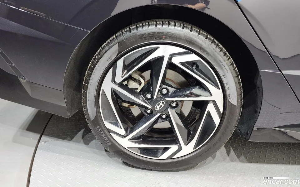 Hyundai Sonata The Edge Hybrid 2023 — миниатюра 2