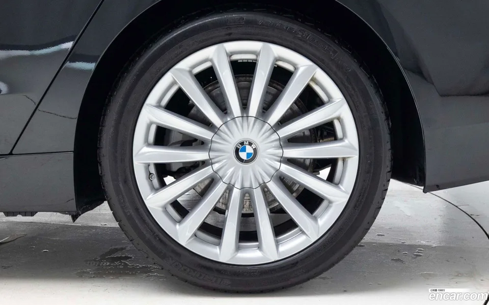 BMW 6 Series GT 620d 2024 — миниатюра 2