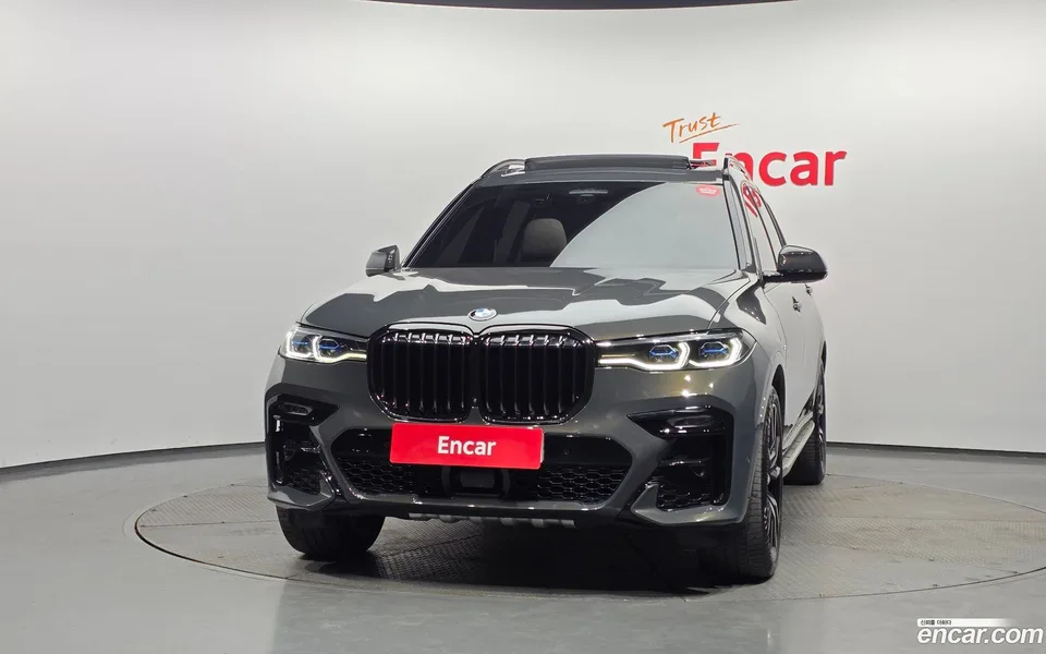 BMW X7 xDrive 40i M 6 2022 — миниатюра 3