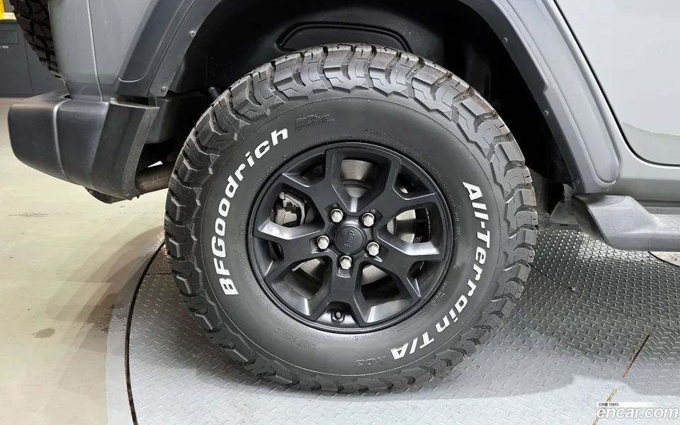 Jeep Wrangler 2.0 4 2022 — миниатюра 2