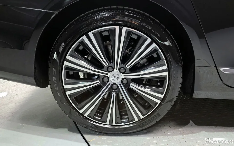 Volvo S90 B5 2024 — миниатюра 2