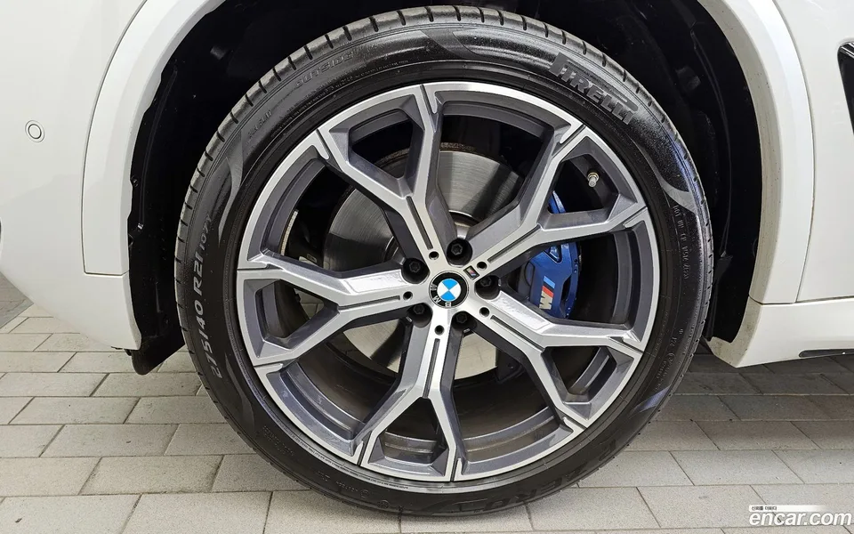 BMW X5 xDrive 40i M 2024 — миниатюра 2