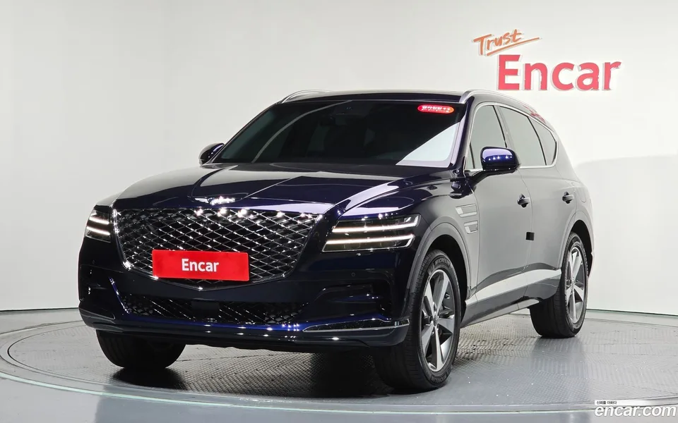 Genesis GV80 2.5T 2WD 2023 — фото 1, купить с доставкой в Москву