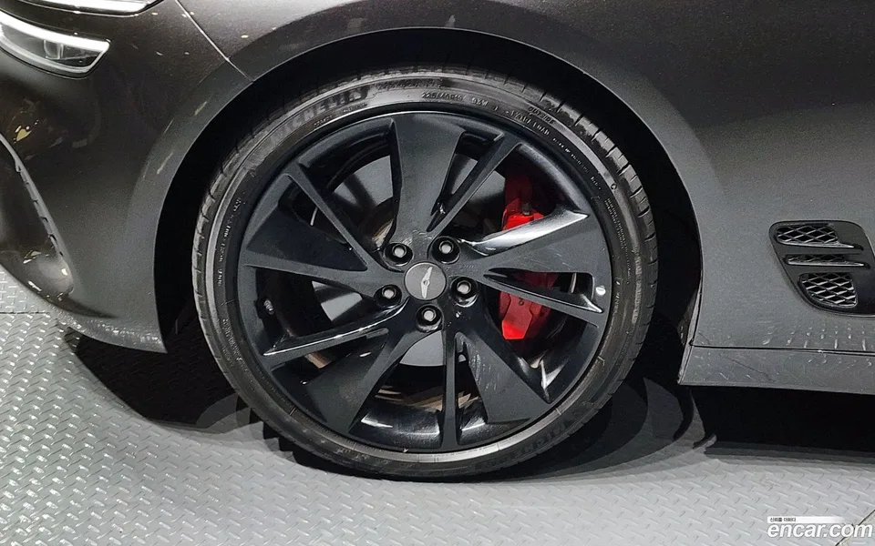 Genesis G70 2.0T 2WD 2022 — миниатюра 5