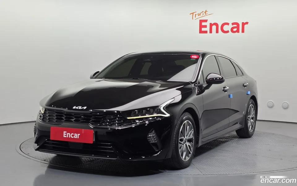 Kia K5 Hybrid 2022 — фото 1, купить с доставкой в Москву
