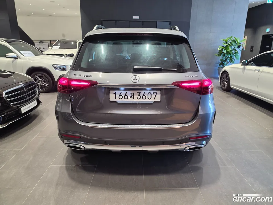 Mercedes-Benz GLE-Class GLE450 4MATIC 2025 — миниатюра 4