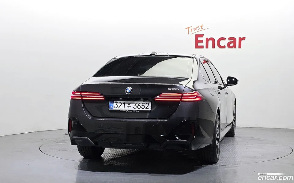 BMW 5 Series 520i M 2025 — миниатюра 4