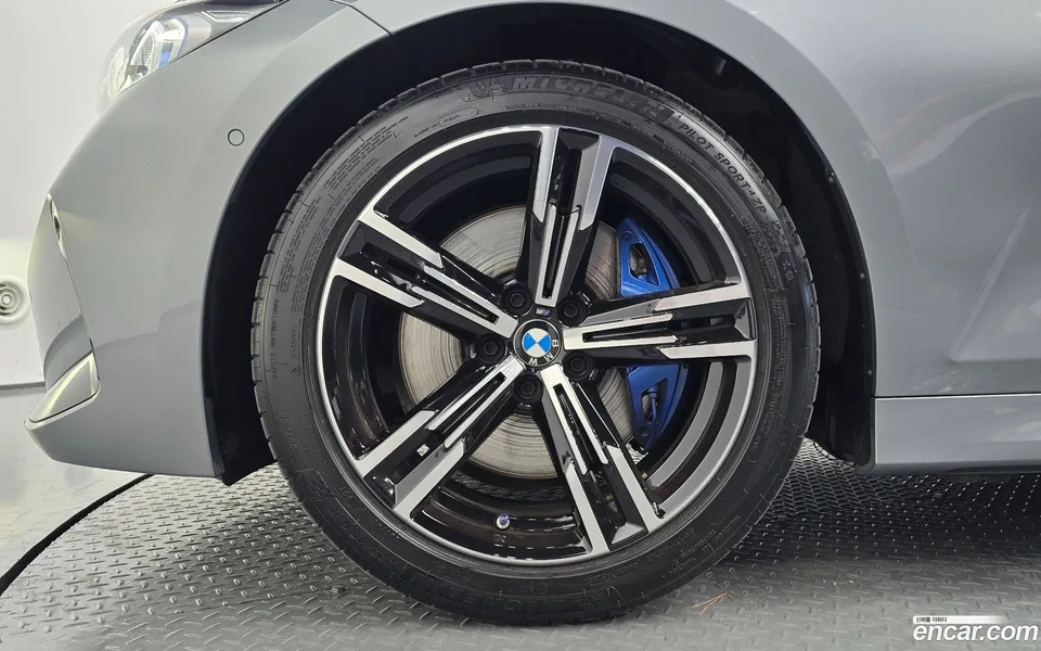 BMW 3 Series 320i M 2024 — миниатюра 2