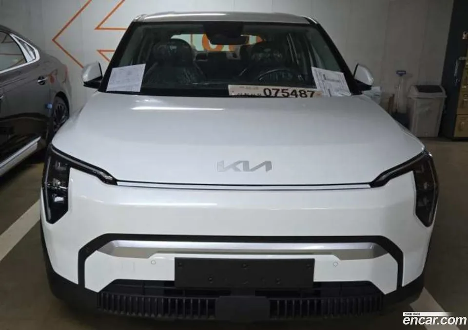 Kia EV3 2WD 2026 — фото 1, купить с доставкой в Москву