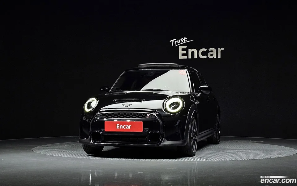 MINI Cooper S 5 2023 — thumbnail 3