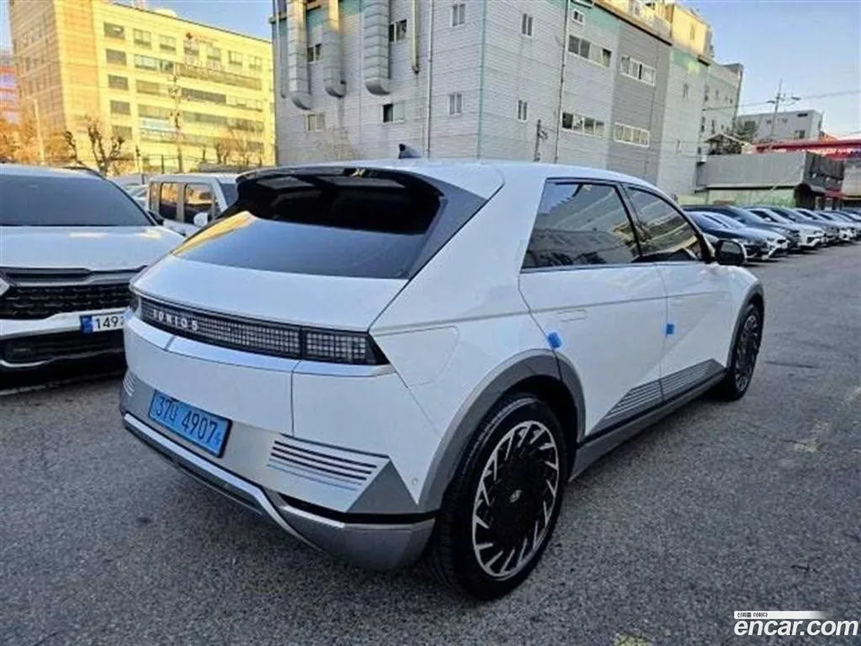 Hyundai Ioniq 5 2023 — миниатюра 4