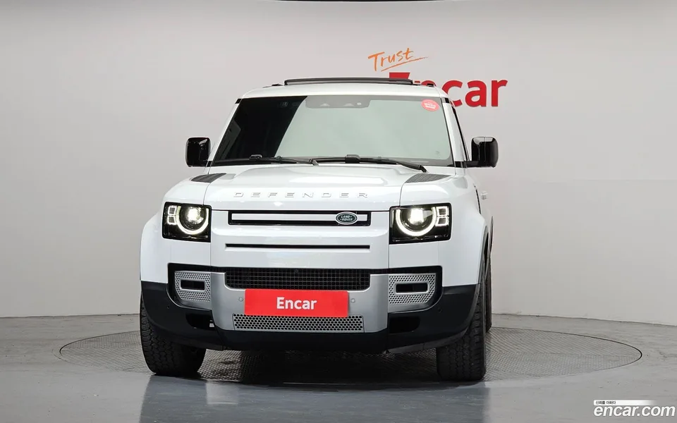 Land Rover Defender 110 D250 SE 2024 — миниатюра 3