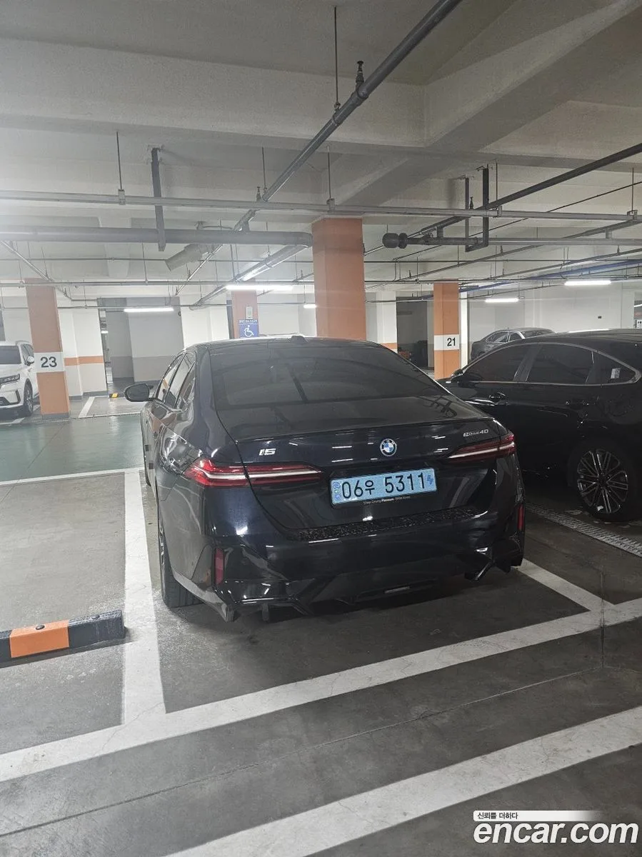 BMW i5 eDrive 40 M 2023 — миниатюра 3